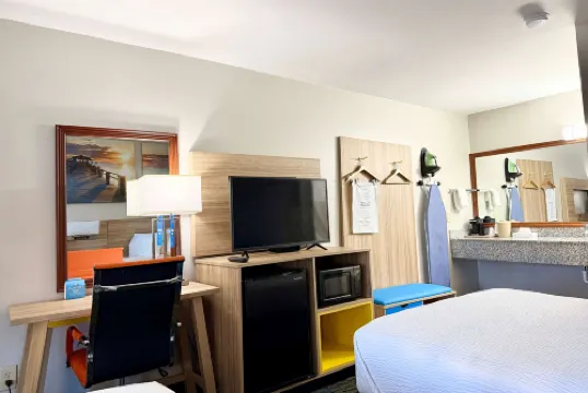 Days Inn by Wyndham Greenville Hotels in Greenville