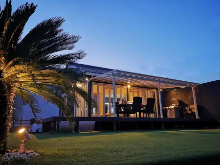 Ocean Front Tateyama K House Отели рядом с достопримечательностью «Daifukuji Temple (Gake Kannon)»