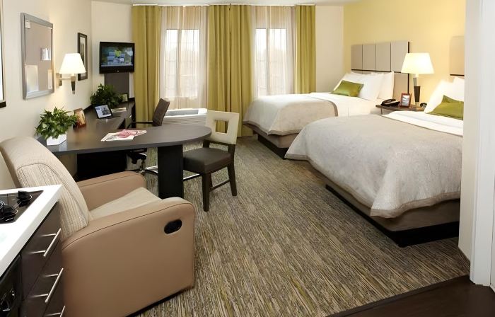 Candlewood Suites YOUNGSTOWN WEST - AUSTINTOWN by IHG