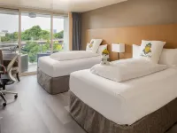 Staypineapple, Hotel Rose, Downtown Portland Hotels near Morrison Bridge