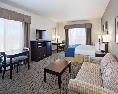 Holiday Inn Express & Suites DEMING MIMBRES VALLEY by IHG デミングのホテル