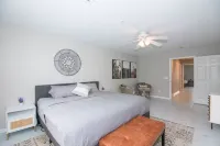 Spacious House with Heated Pool Near Old Town, ASU, Papago Pk, Walk/Bike Canals