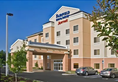 Fairfield Inn & Suites Quantico Stafford فنادق في Garrisonville