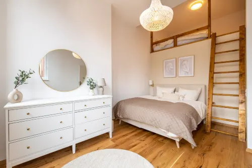 Casita Loft with 80 sqm (air-conditioned), with good transport connections