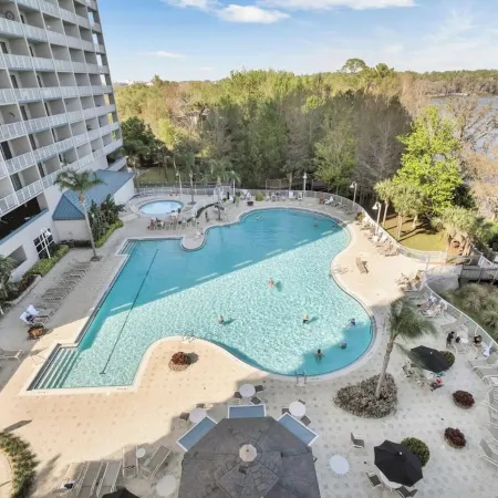 Newly Renovated! 2-Bedroom 2-Bath Stunning LakeView at Blue Heron Beach Resort