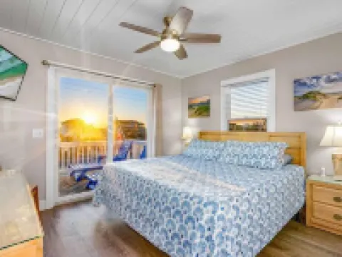 Fall Special  Hot Tub  Ice Machine  Pet Friendly 4X4 Vehicles Hotels in Fruitville