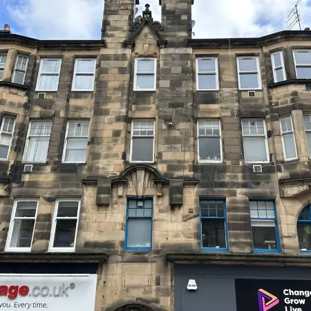 Falkirk City Centre Stylish 2 Bed Flat Отели в г. Фалькирк