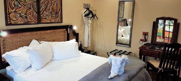 61 on Ireland Guest House and Conferencing Отели в г. Полокван