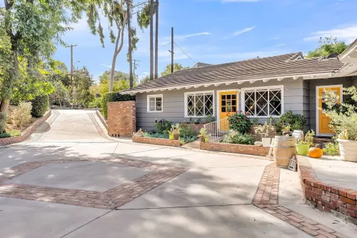 Charming guest house in Riverside near UCR, Mission Inn and Downtown