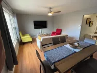 Chic 2Bd - 1Bath, Easy NYC 20 min Train Ride + Parking, Hotels in Harrison