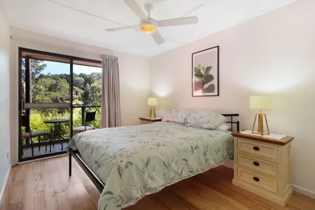 Goughs Retreat - Convenient to lake and mountain.