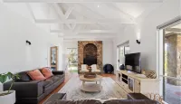 Tuscan style ocean beach escape on the Peninsula