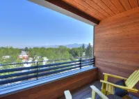 Easy Access to all things Bozeman - with indoor parking!