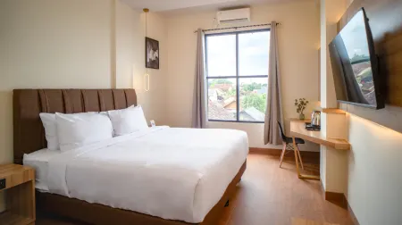 Hotel Santoso Blora Отели в г. Blora