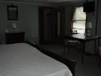 Manor House BnB, Soaking Tub, Pet Friendly 曼斯費爾德酒店