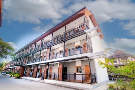 S Hotel Отели рядом с достопримечательностью «Sun Watthanatham Changwat Lamphun Rongrian Suan Bun Yo Patham»