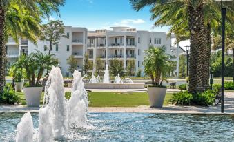 Charming Studio for 2 - Pool Views - Next Door to Alys!