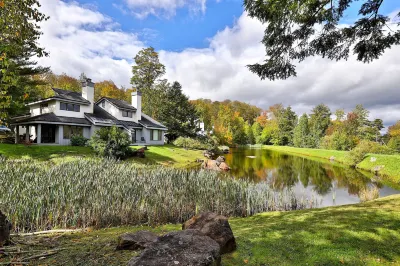 The Woods by Killington Vacation Rentals - 2 Bedrooms Hotels in Killington