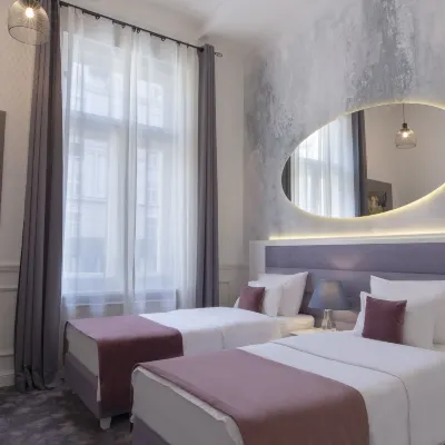 Public House Hotel Отели рядом с достопримечательностью «Чукарица»