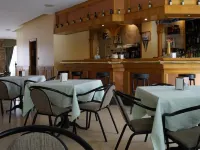 Hotel Larry Hotels in Cee