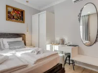 Piano Suites Hoteles cerca de Museo Arqueológico de Split