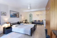 Sophia Villa Paros - Beachfront Villa at Lolantonis - Bungalow