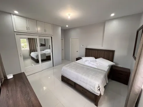 Gulfview Townhouse with Pool and Jacuzzi - parking