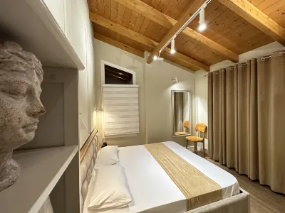 Arial Penthouse Suites Hotels in der Nähe von Vjosa-Narta Delta Schutzgebiet