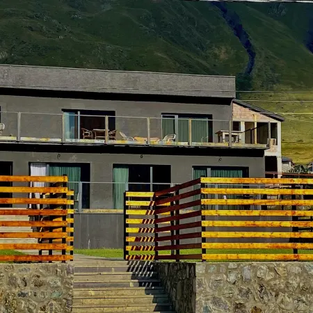 Hotel Misty Mountain
