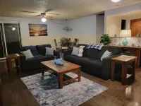Charming 2-bedroom water view house, WiFi in nice Bremerton