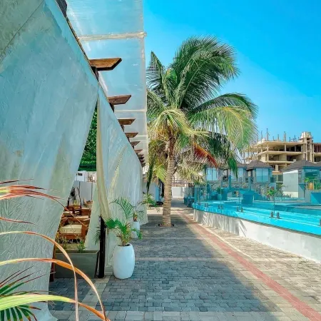 1 Bedroom Penthouse on the Beach Ikate