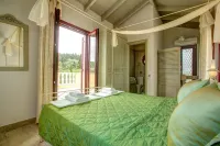 Kalliope Villa - Classic Modern With a Splash of Glam