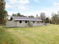 피스풀 홀리데이 홈 인 에루  시