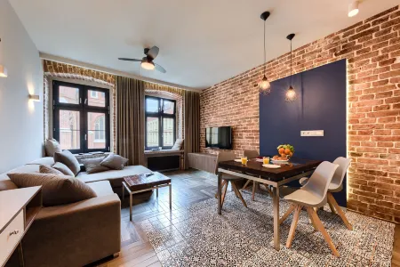 2/3 Apartments Old Town Отели рядом с достопримечательностью «University of Wrocław»