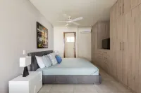 Luxury 2 Bedroom Apartments Hotels near Playa las Perlas