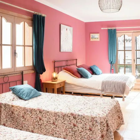 Casa Roble B&B