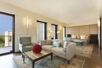 The Lodhi – A Member of the Leading Hotels of the World - Beach