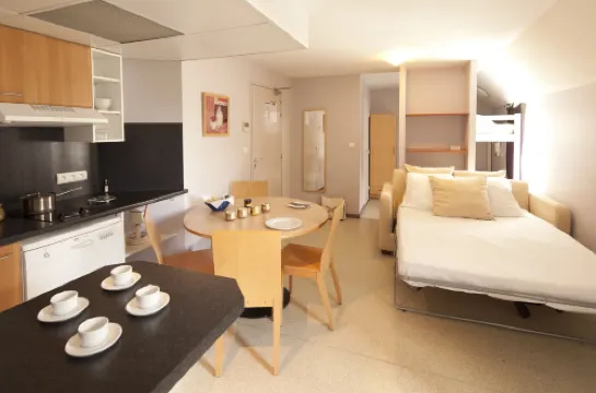 Villa Mariale by Popinns