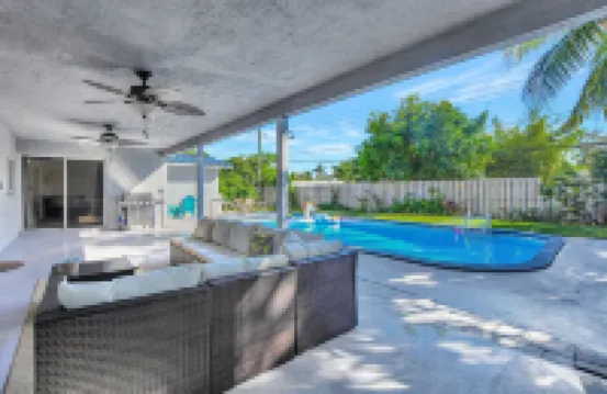Boca Beauty - Stylish Home with Pool 3 Bedroom Home by RedAwning