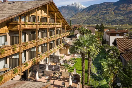 Mondi Hotel Tscherms Отели в г. Чермес