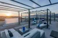 Oceanview Deluxe Penthouse Apartment with 89m2 Living Space & 90m2 Roof Terrace
