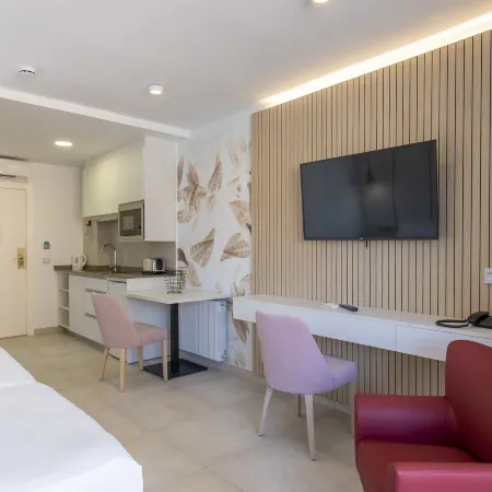 Aparthotel Bcl Levante Beach