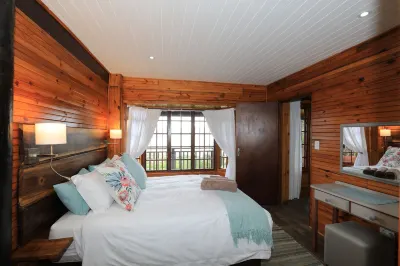 Big Tree House Lodge Hotels in Old Place