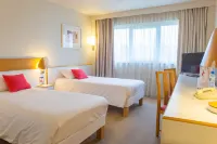 ibis Styles Tours Sud Hotels near Tape à l'œil