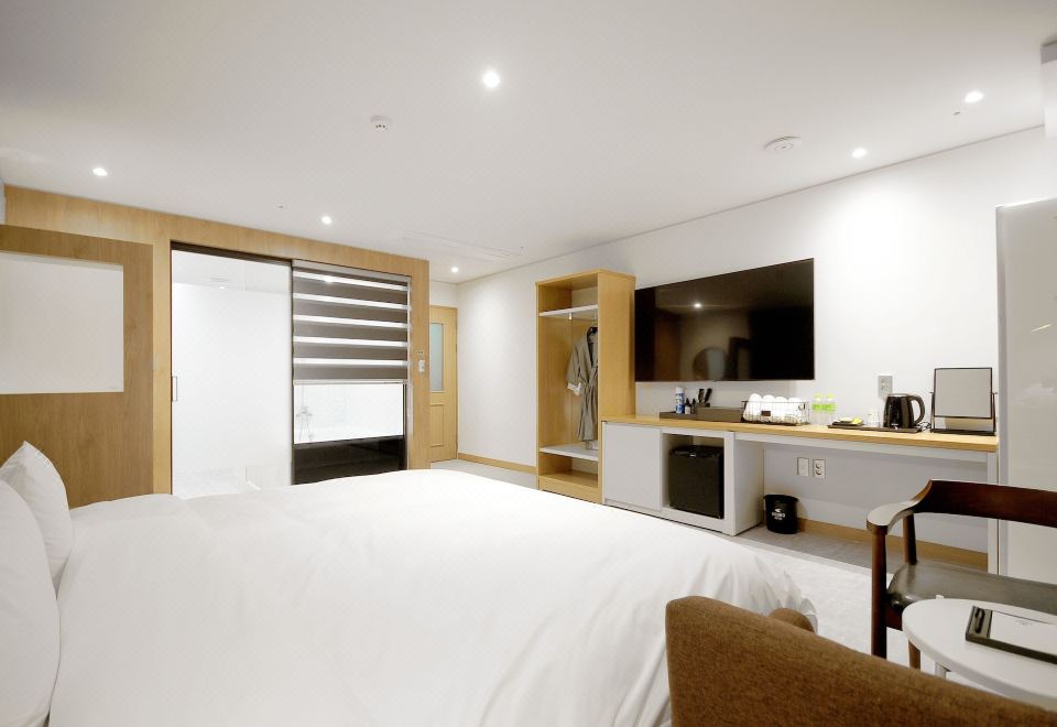 2. 기장 하운드호텔..