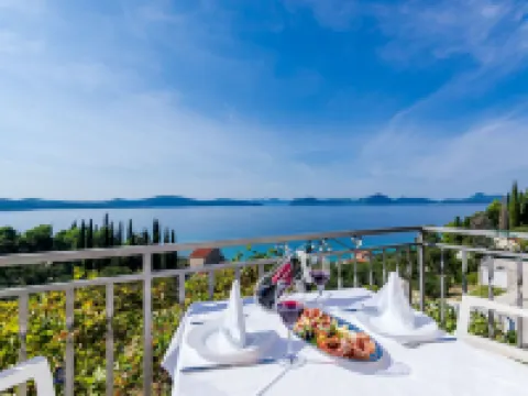 Apartments Cypress Sea Cove Hotels in Slano