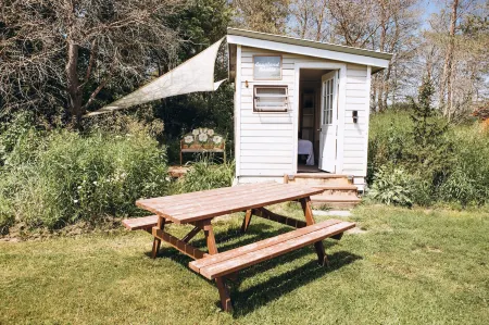 Dreamers Writing Farm Отели в г. Оуэн-Саунд