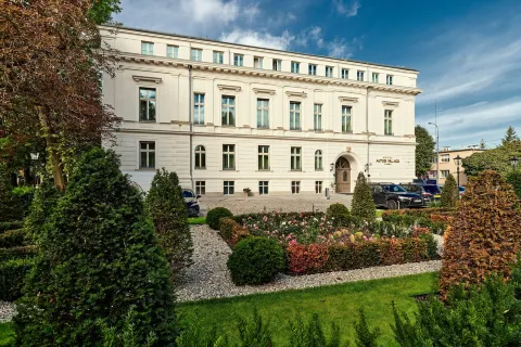 Hotel Altus Palace - Destigo Hotels