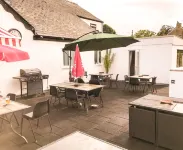 Deers Leap Sleeps 2 with Garden - Wifi