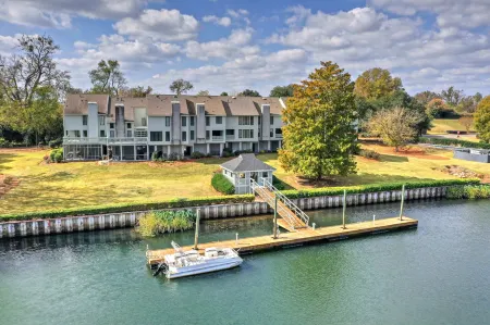 Beautiful 3Br Townhouse